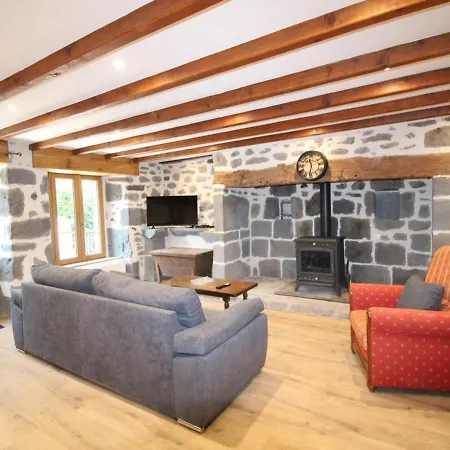 Maison De Caractere Renovee Avec Jardin, Proche Puy Mary Et Activites Nature, Auvergne - Fr-1-742-523 *