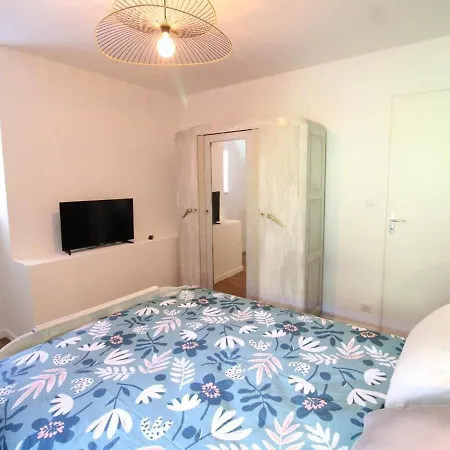 Maison De Caractere Renovee Avec Jardin, Proche Puy Mary Et Activites Nature, Auvergne - Fr-1-742-523 Holiday home *
